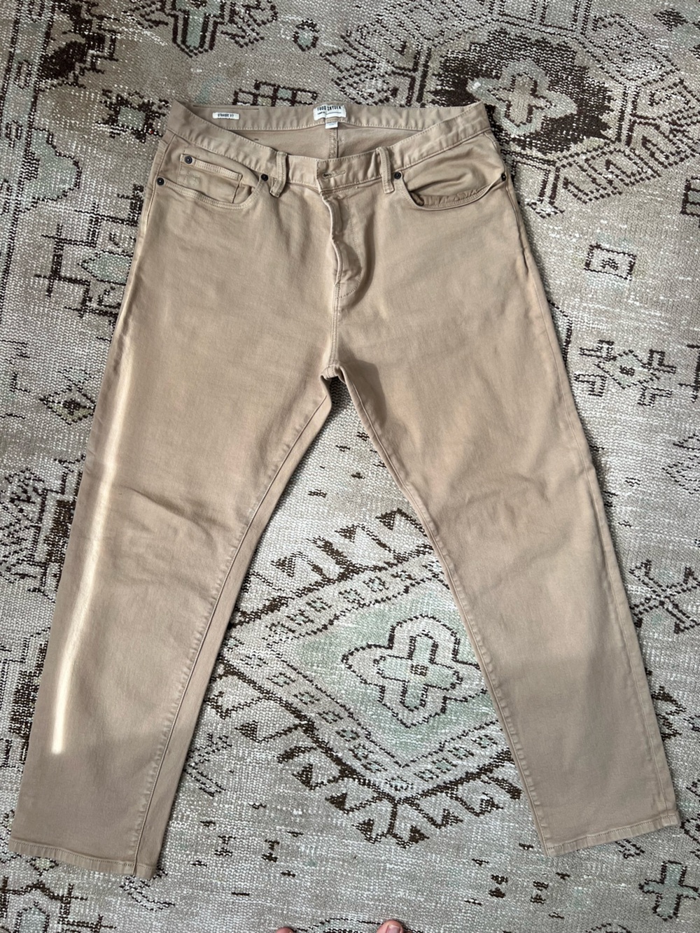 Todd Snyder Men’s Khaki Straight-Leg Chinos
